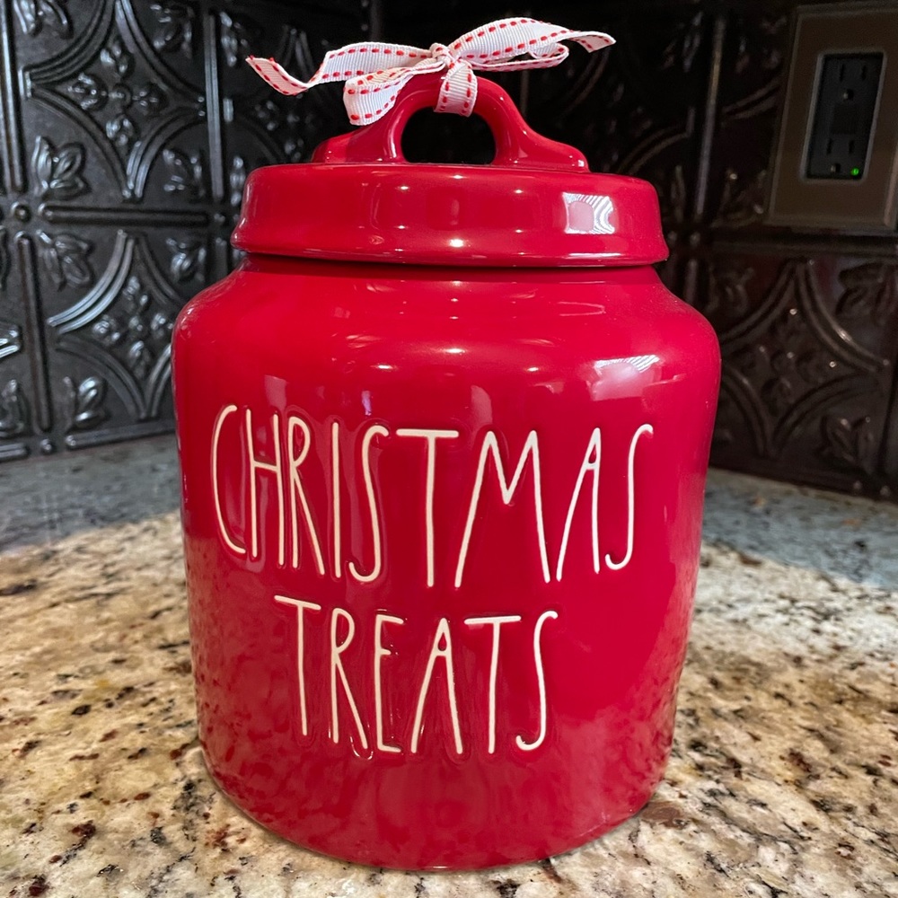 Rae Dunn canister